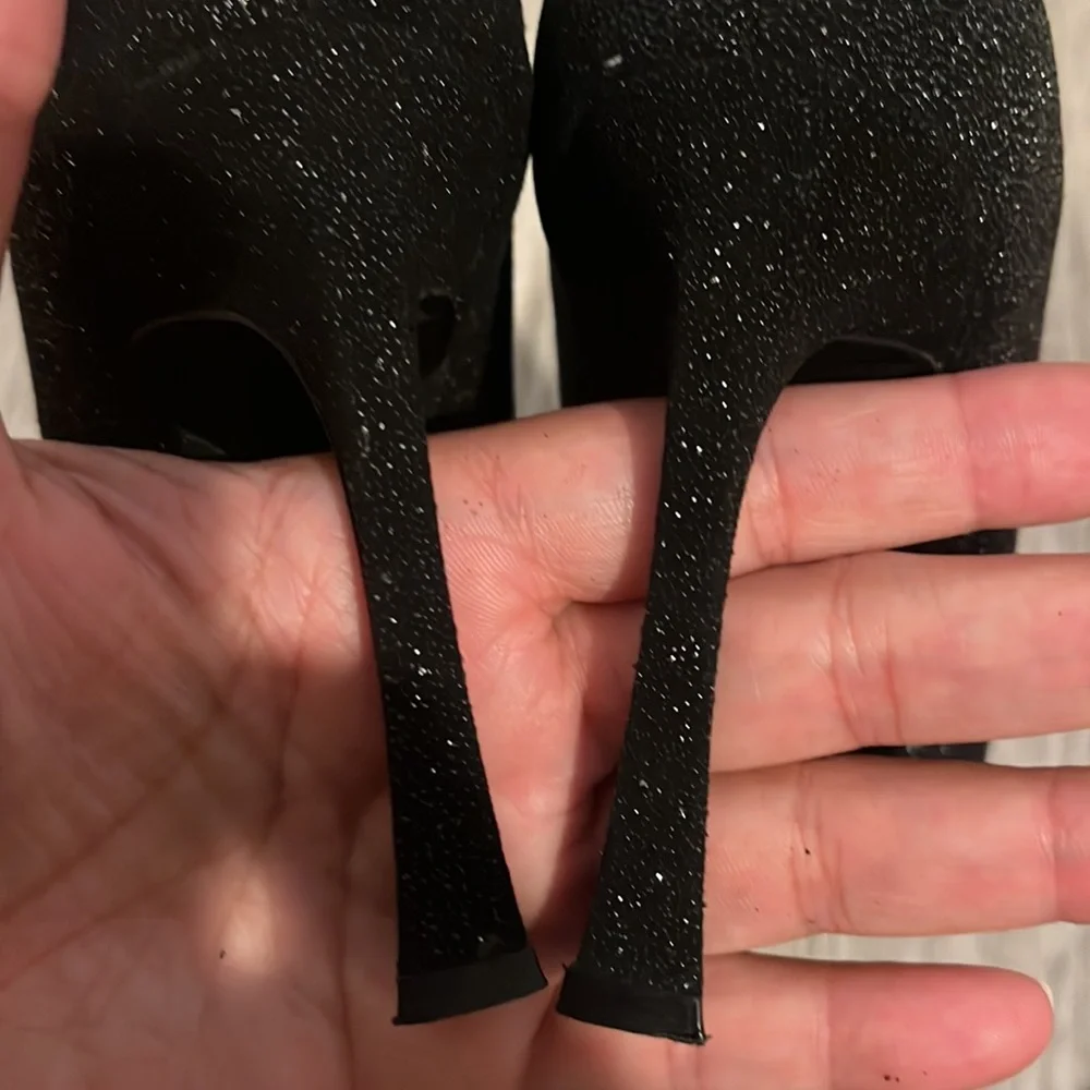 Authentic Christian Dior Heels comes with shoe dust bag.